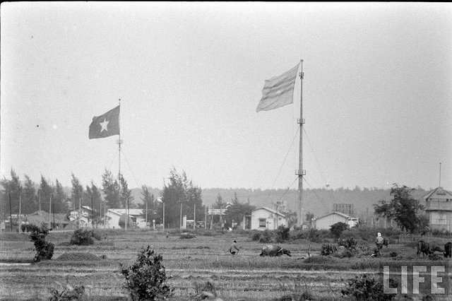 Trong chiến tranh của đất nước Việt Nam có HAI LẦN QUỐC HẬN - 1954 - 1975 0-b_sy26