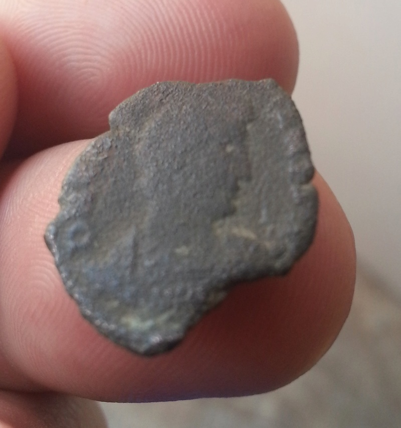 AE4 bajo imperio tipo FEL TEM REPARATIO, soldado lanceando a jinete caído. 310