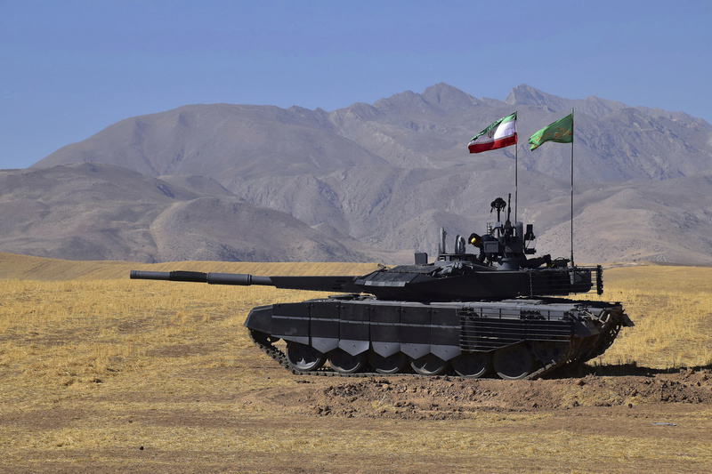 بعد مروحية ’صبا 248’.. إيران تكشف عن الدبابة المتطورة ’كرار’ Karrar12