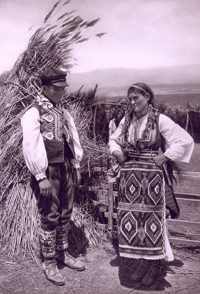 Стари слики - Македонија во 1920- 1930 Costum10