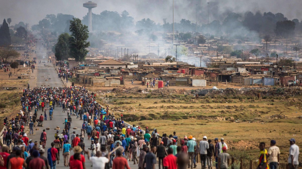 sudáfrica - Sudáfrica. El capital tiene el color del dinero. - Página 3 15681110