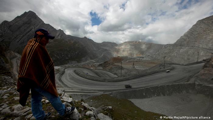 Perú: Cuatro muertos en protestas contra multinacional minera y huelga general indefinida - Página 3 59681810