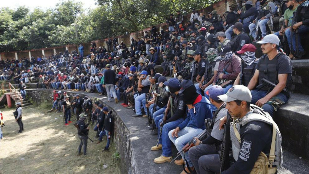 Michoacán - México, guardias comunitarias, narcotráfico, ejército... 61927310