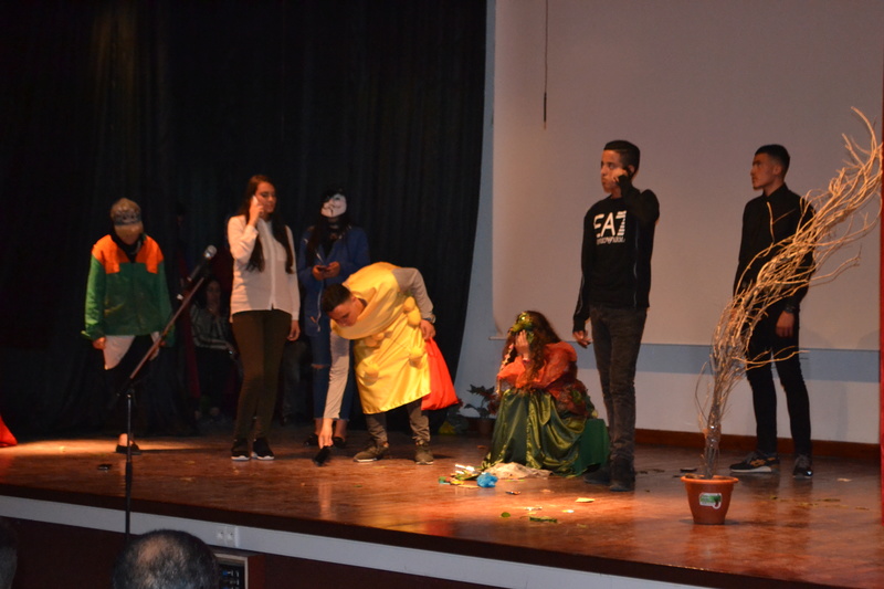 El dia internacional de la poesia en el instituto Melchor de Jovellanos Dsc_0142