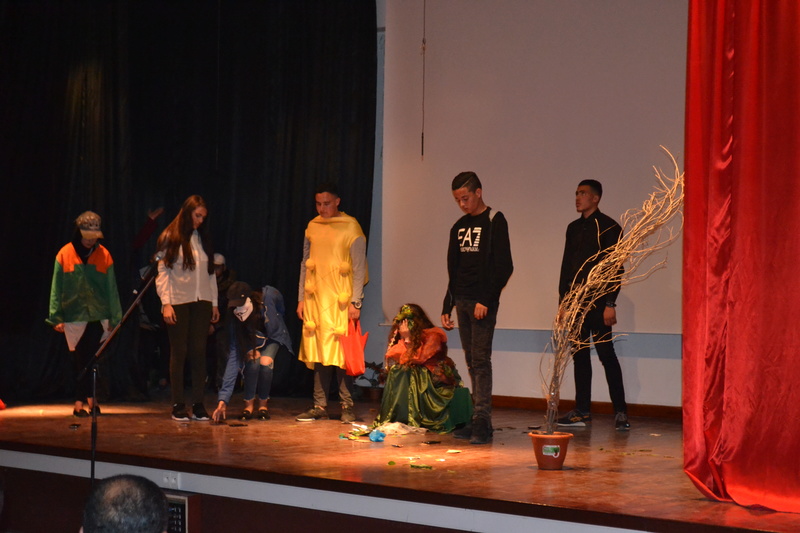 El dia internacional de la poesia en el instituto Melchor de Jovellanos Dsc_0145