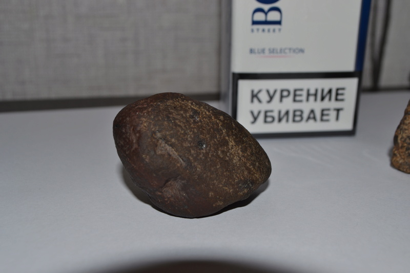 железокаменный метеорит, что с ним делать Dsc_0310