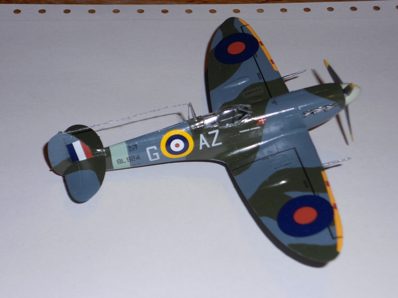 Ma première maquette - Spitfire MkVb Dscn0513