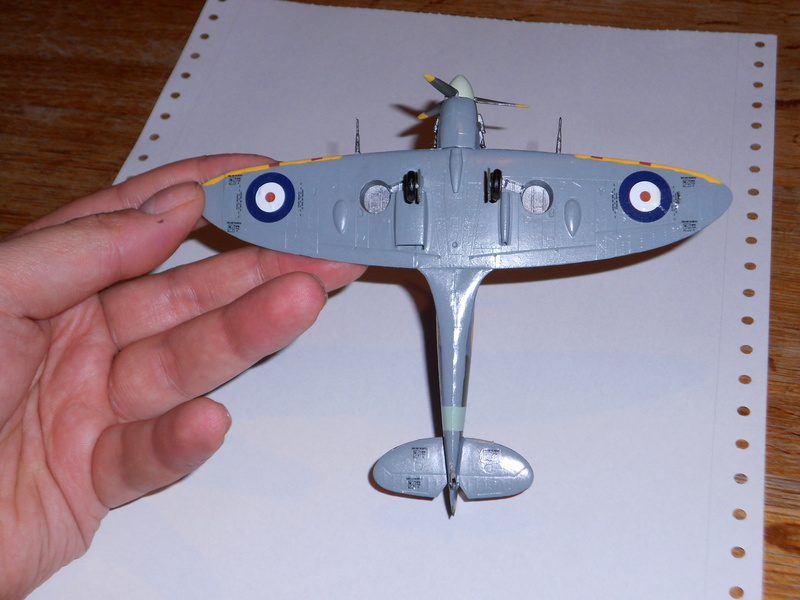 Ma première maquette - Spitfire MkVb Dscn0516
