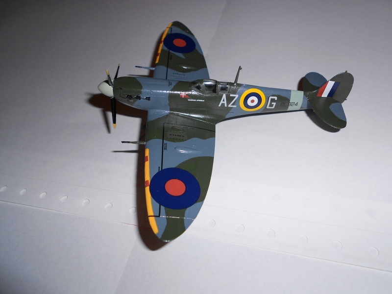 Ma première maquette - Spitfire MkVb Dscn0518
