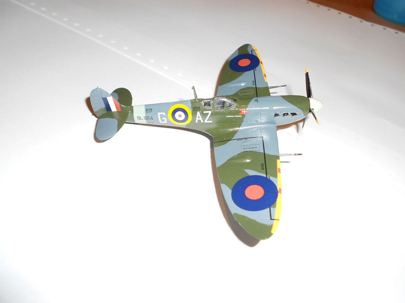 Ma première maquette - Spitfire MkVb Dscn0521