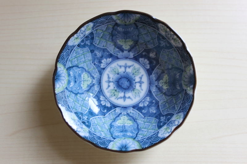 Small Blue and White Dish/Bowl. ID required Img_6116