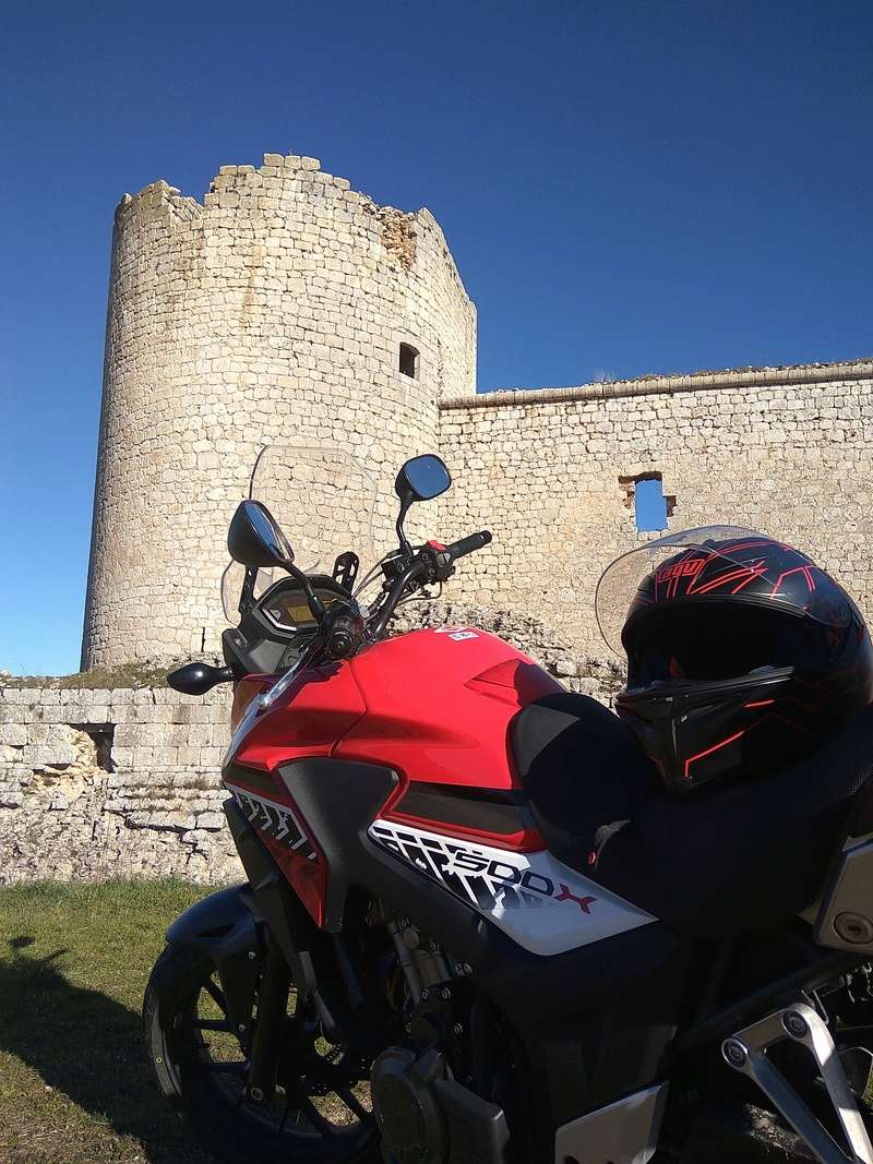 Castillos y motos - Página 5 Img_2011