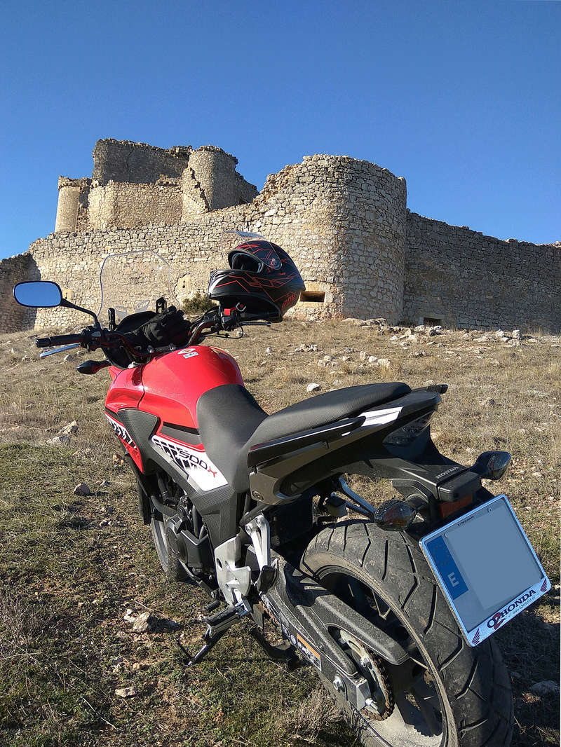 Castillos y motos - Página 5 Img_2012