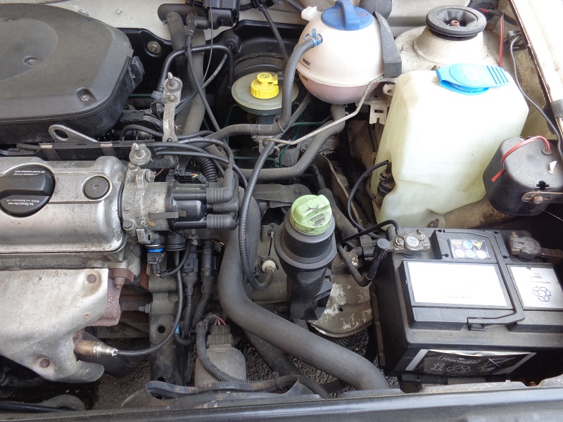 [ Seat Cordoba essence an 1999 ] Problème : coupure moteur en roulant Dsc02514