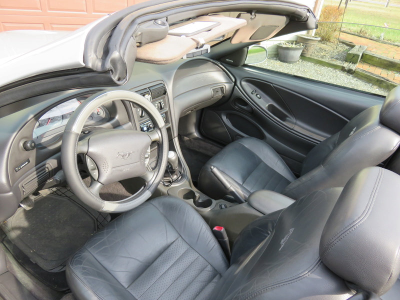 2000 Mustang GT Convertible Img_0216