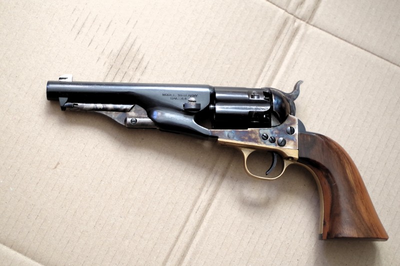 Le petit nouveau.. Colt 1860 sheriff hege-uberti canon orion barillet canellé?!! Imgp2210