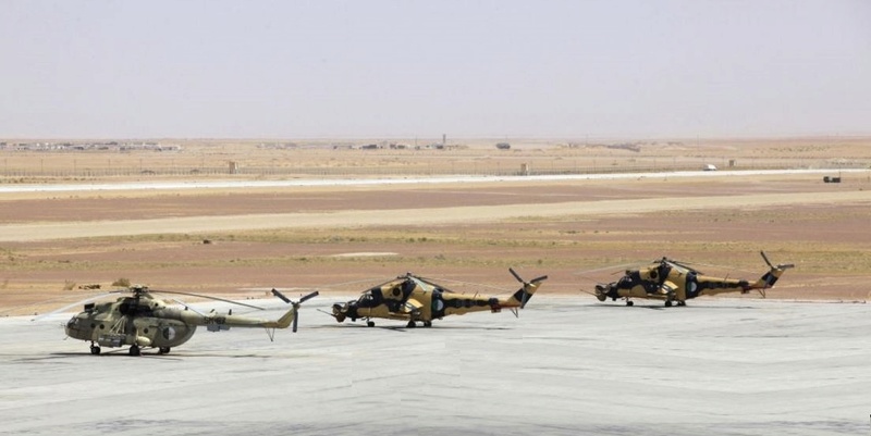 صور مروحيات Mi-24MKIII SuperHind الجزائرية - صفحة 7 Kjkh10