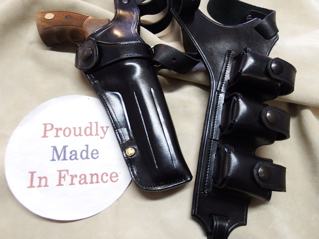 HOLSTER d'AISSELLE "Le TRADITIONAL" by SLYE - Page 2 Dscf0610