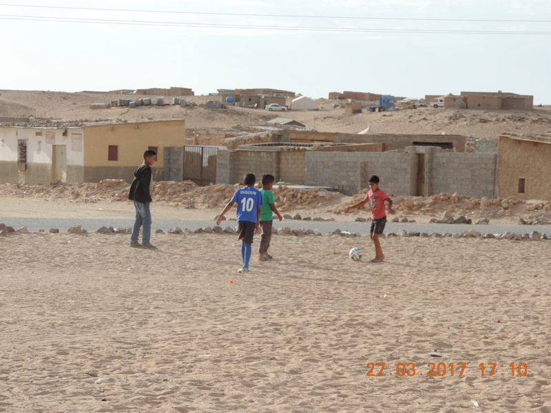 Cuaderno de campo: expedición Campos de Refugiados Saharauis en Tindouf ( Argelia) - Página 2 Dscn2122