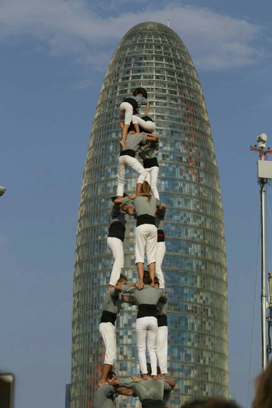 احتفال البرج البشري في إسبانيا C94b9910