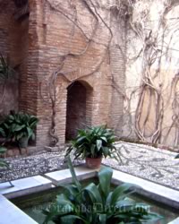 الحمامات العربية في اسبانيا حمام الجوز البانيويلو(Banuelo) Fuente10