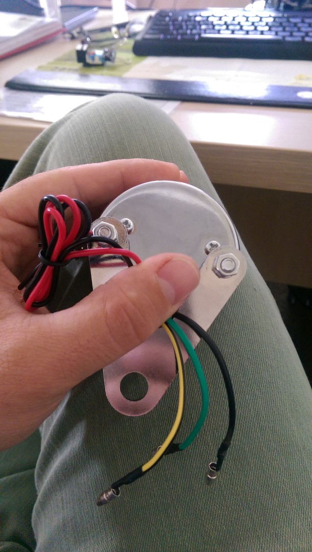 help universal tachometer install Imag0411