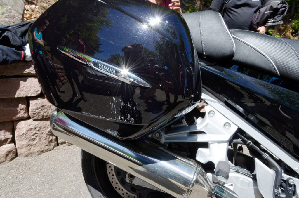 La Loose - moto a l’arrêt poussée par une voiture Dsc_0117