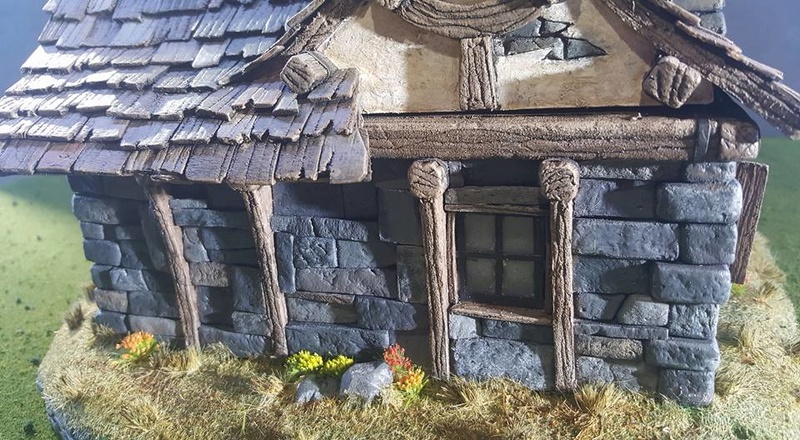 Small Cottage Diorama 13710