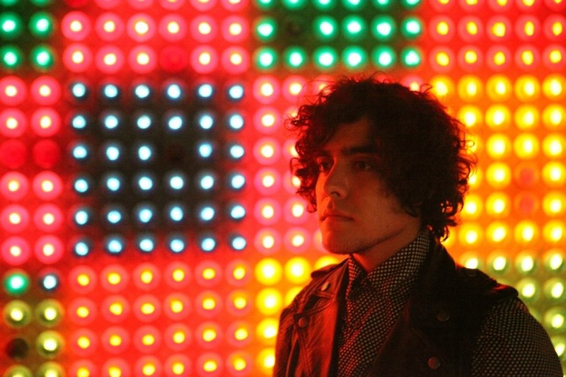 Neon Indian se suma al cartel del festival Fauna Primavera Neonin10