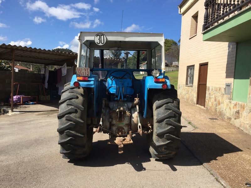 [Ebro 684 E] Presentación del tractor Img_0610
