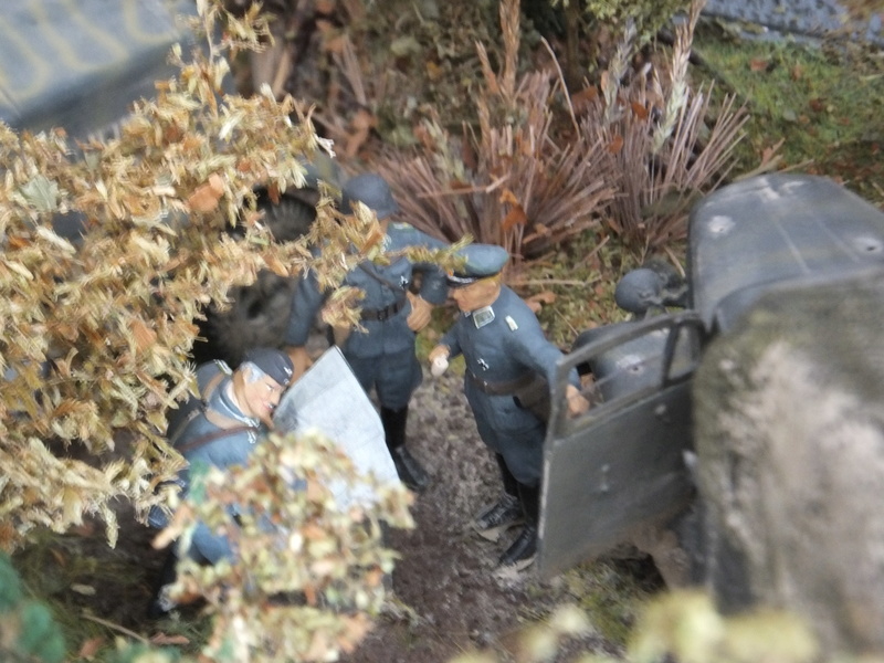 diorama Luftwaffe pas vu pas pris,1/35 opel blitz Italeri, 1/35 sdkfz 7/1 dca Tamiya Dscf8617