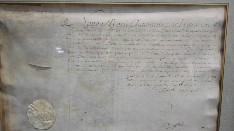 Documents avec autographe ou signature de Marie-Antoinette Antoin11