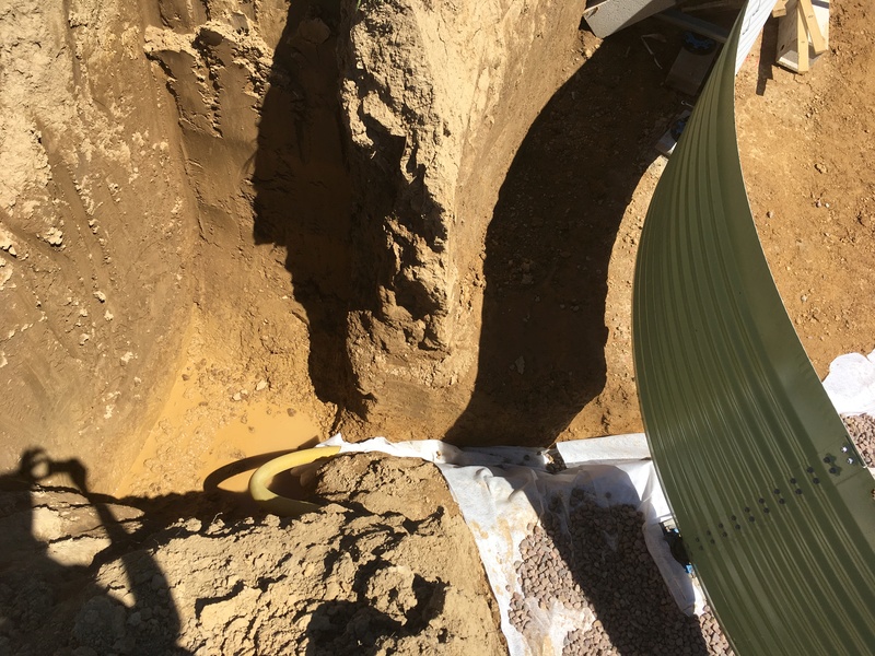 profondeur excavation / Gravier de drainage / plot réglable ? Img_8910