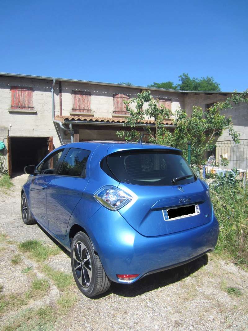 Zoe ZE40 R90 Intens bleue foudre dans la Drôme Zoe210