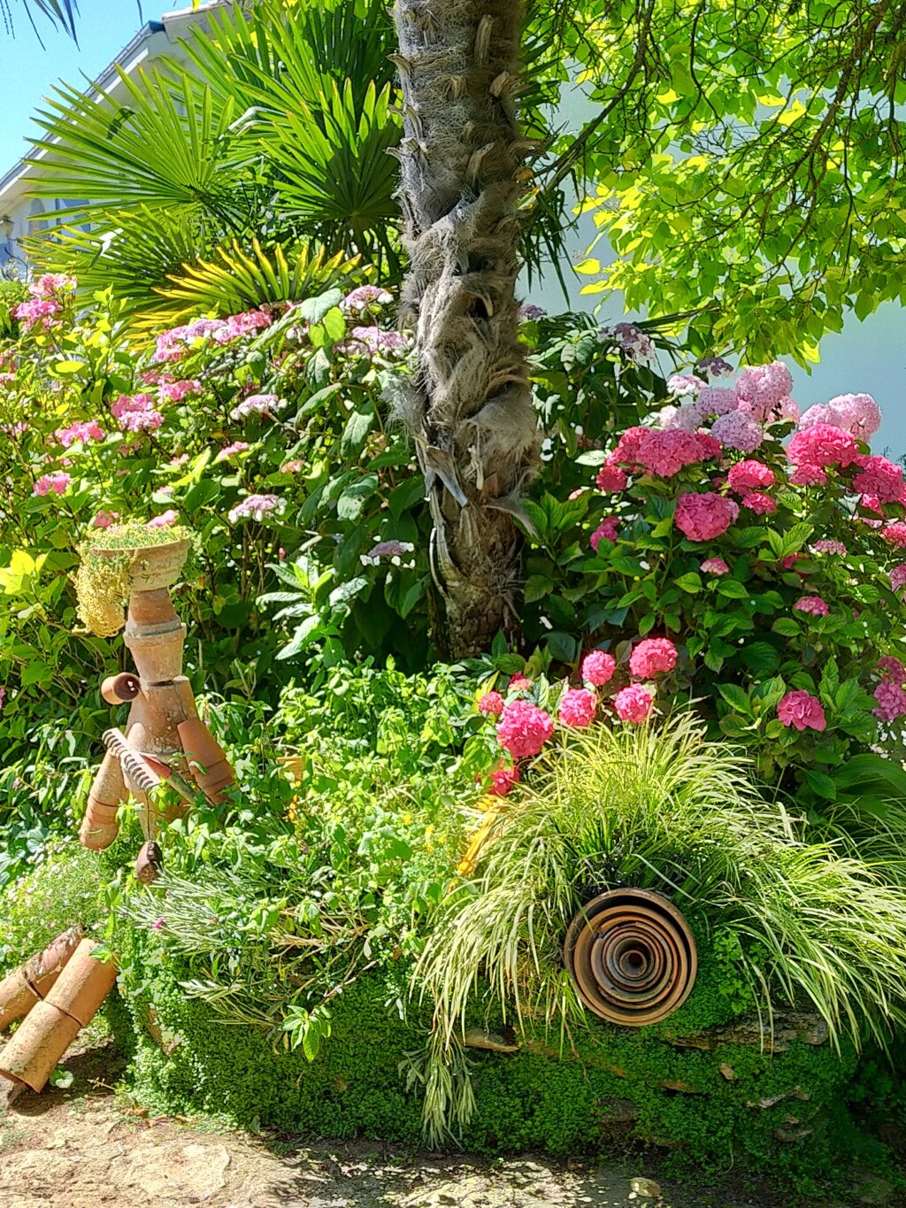 Le jardin de Michou sur la revue.... L'Art des Jardins..... été 2022 Img24331