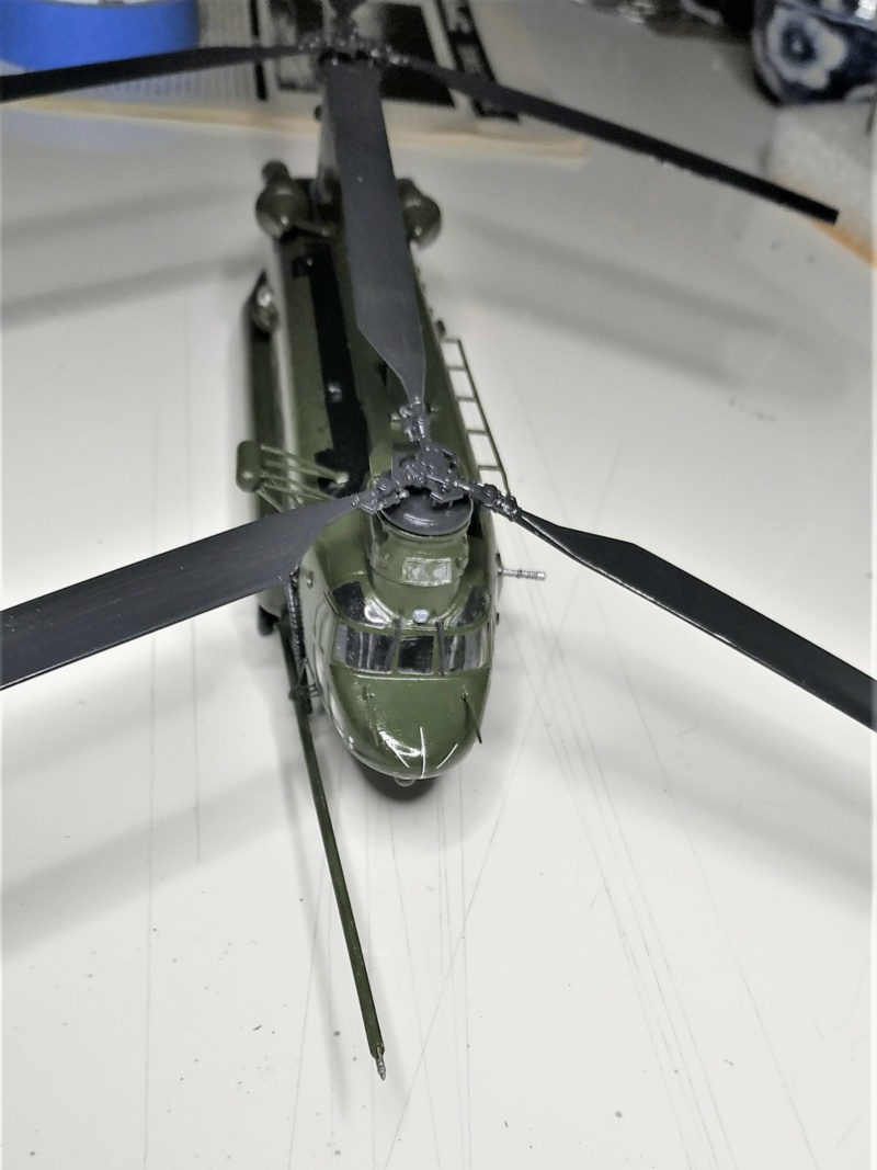 [Revell] Chinook MH-47E fini - Page 2 Img_2151