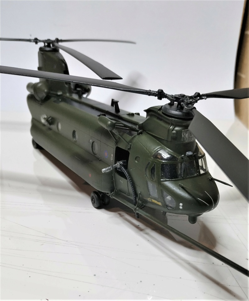 [Revell] Chinook MH-47E fini - Page 2 Img_2157