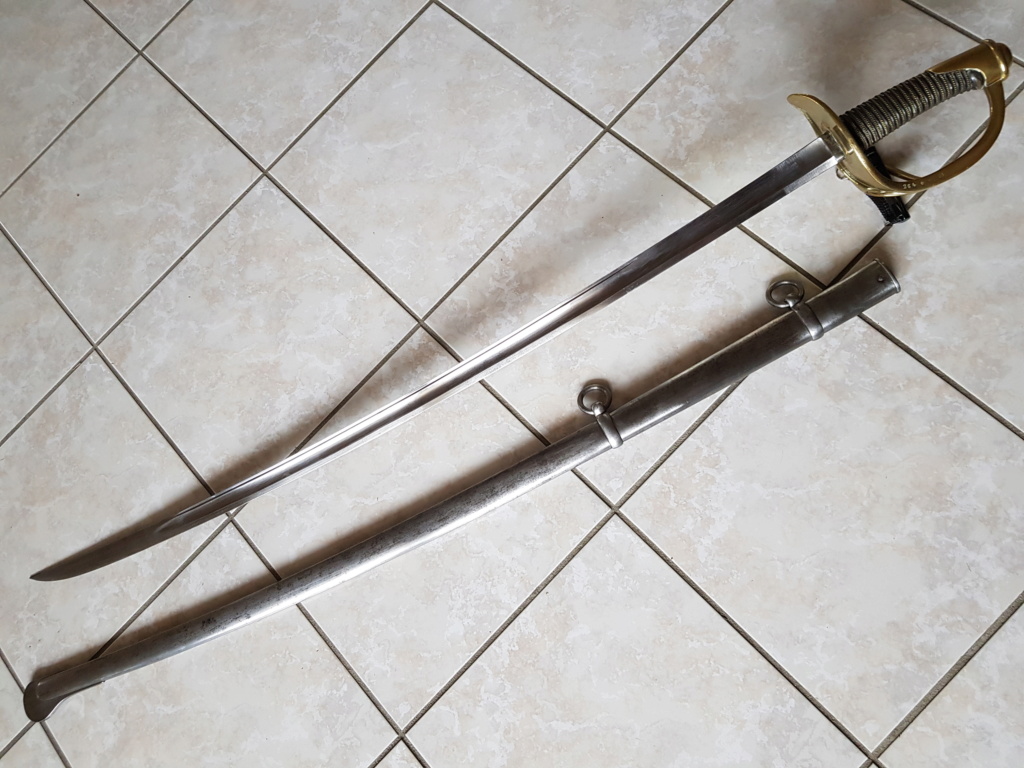 Présentation d'un sabre de cavalerie de ligne Mle 1822 20220143
