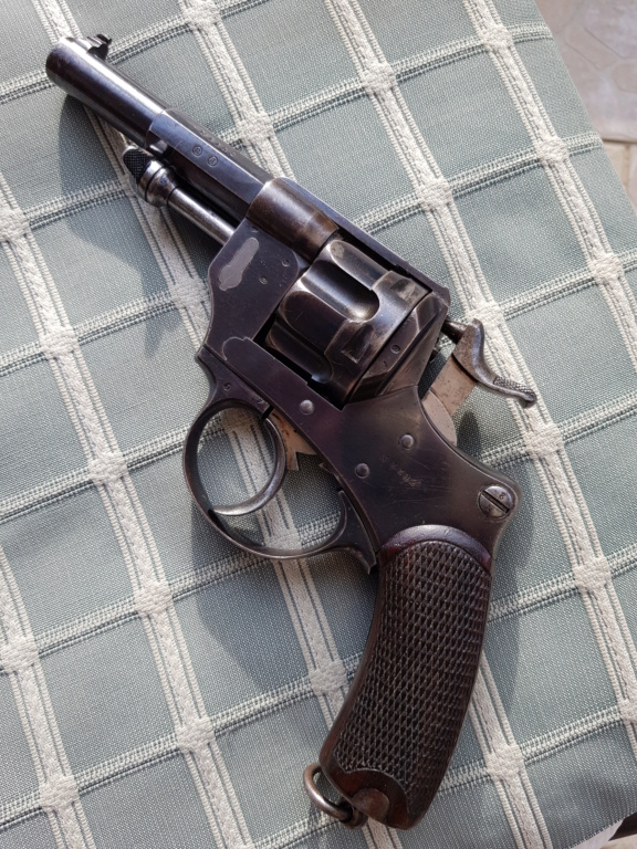 Présentation d'un revolver d'officier Mle 1874 20220520