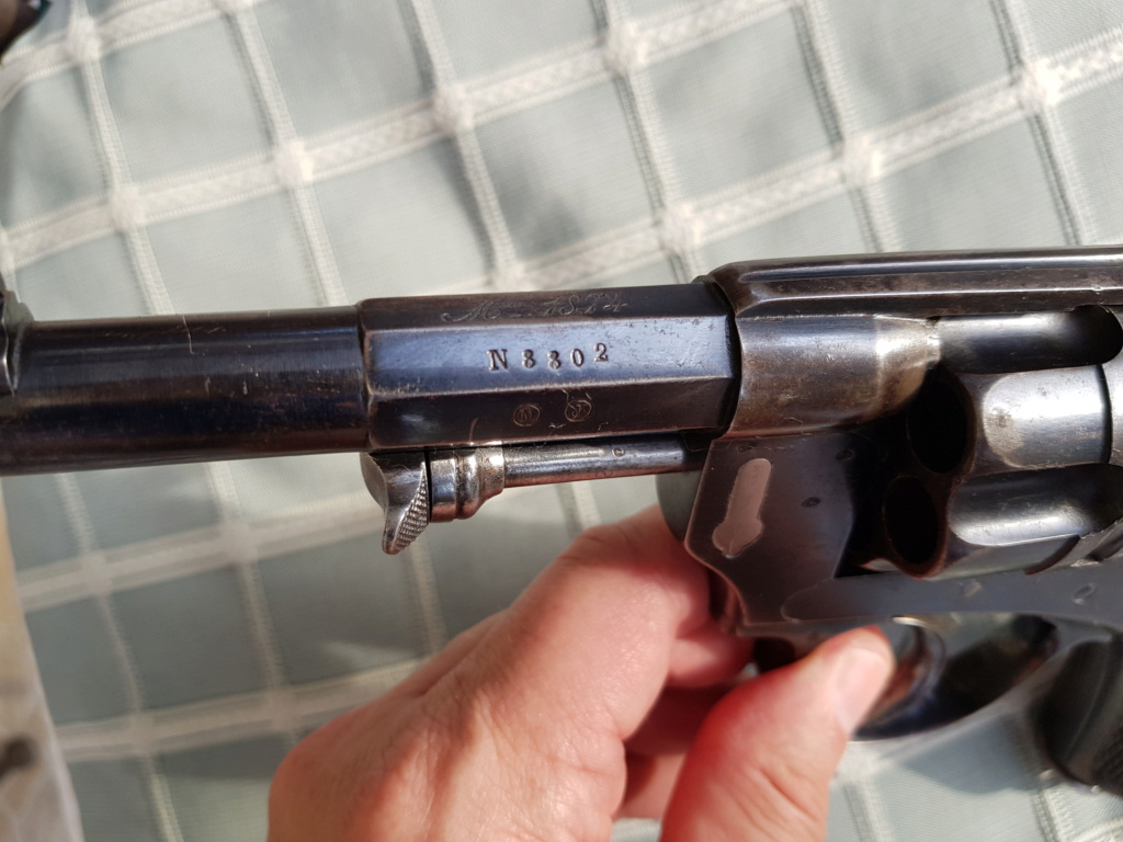 Présentation d'un revolver d'officier Mle 1874 20220536