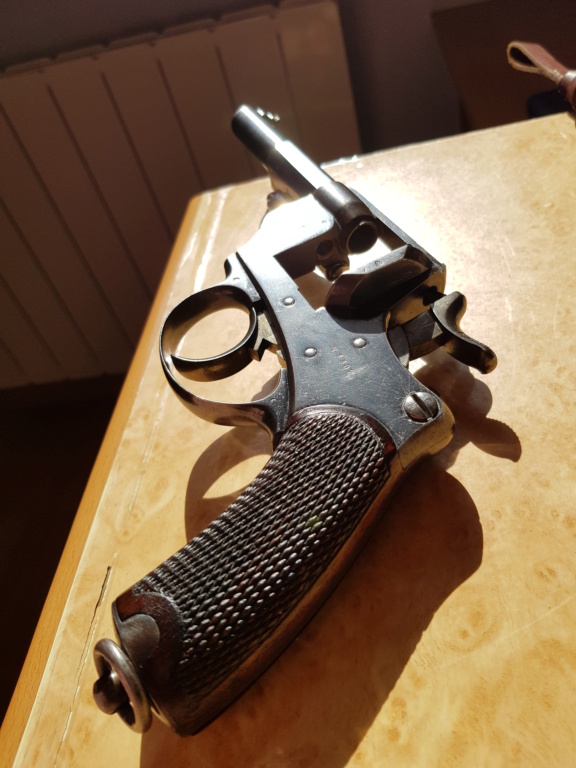 Présentation d'un revolver d'officier Mle 1874 20220550