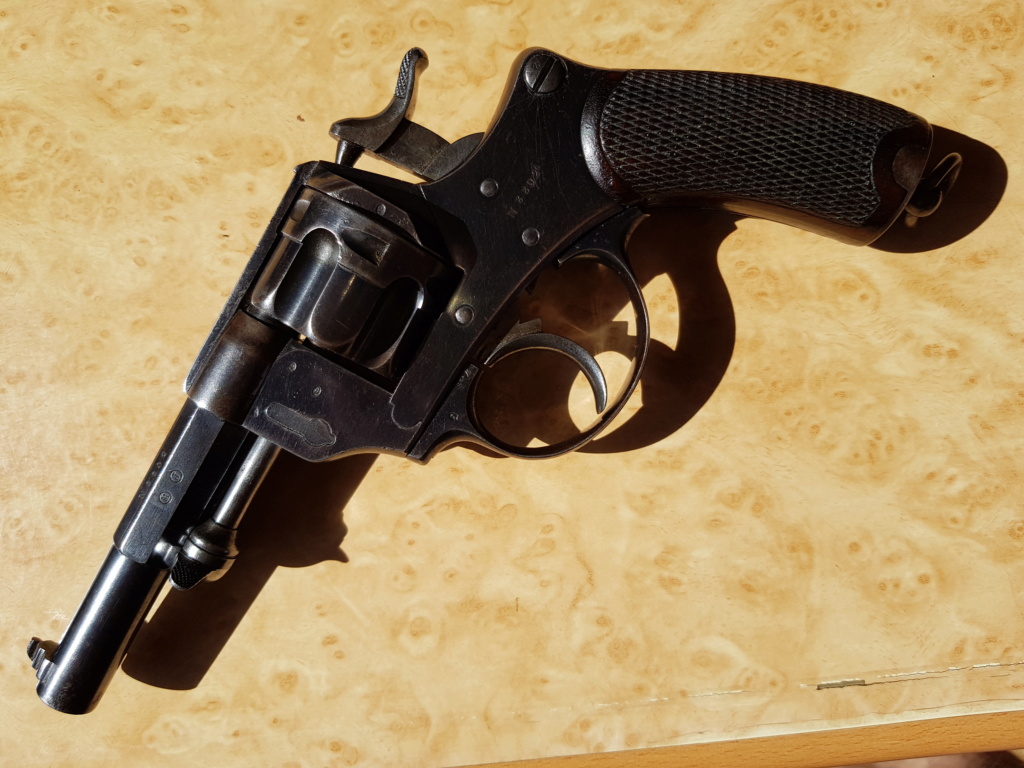 Présentation d'un revolver d'officier Mle 1874 20220555