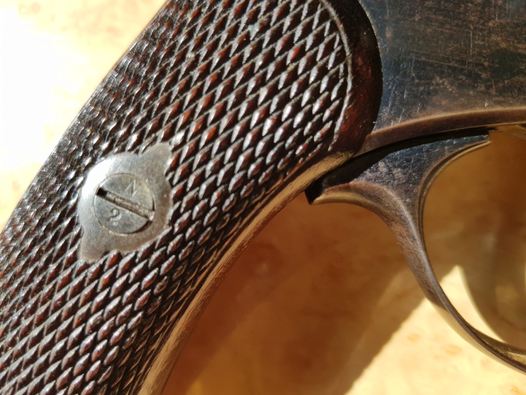 Présentation d'un revolver d'officier Mle 1874 20220561