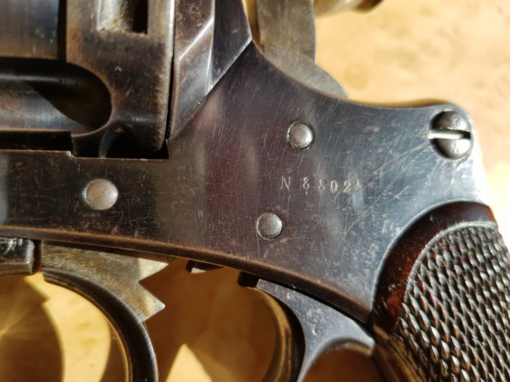 Présentation d'un revolver d'officier Mle 1874 20220562