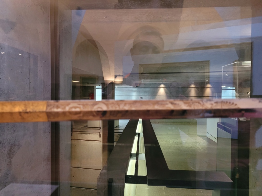 Présentation de 2 sabres exposés au musée de la Révolution à Vizille (38) 20230833
