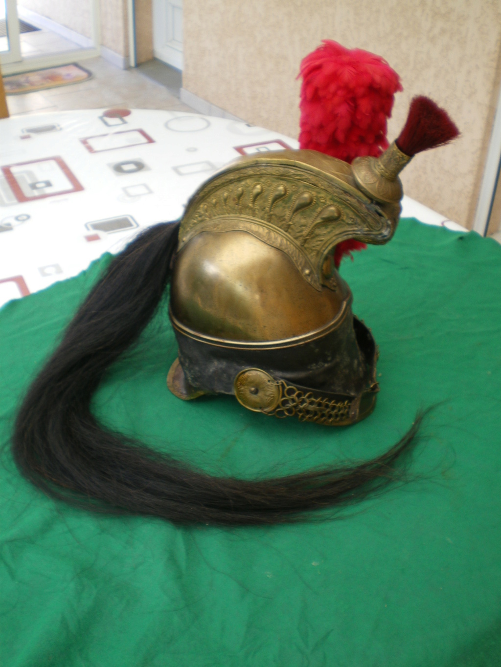 Présentation d'un casque de cuirassier 1845 Imgp0102