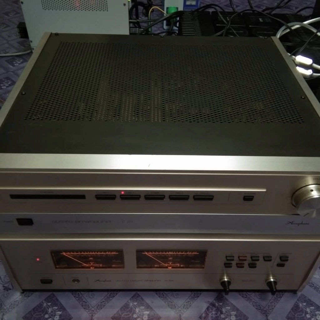 Accuphase C-222 pre/P-266 power Accu_410
