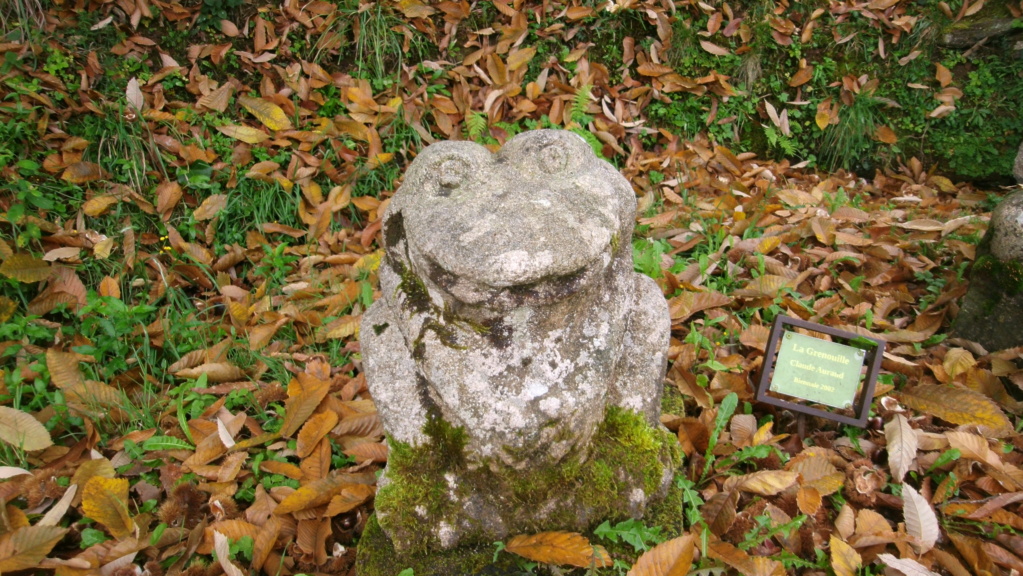 Marc La Tour, village sculpté (Corrèze) Apdc0303