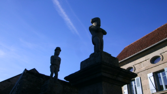 Masgot, le village des sculptures (Creuse) Apdc0586