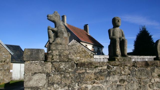 Masgot, le village des sculptures (Creuse) Apdc0605
